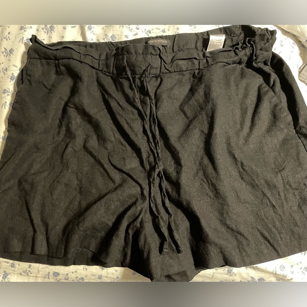 Banana republic linen blend easy short